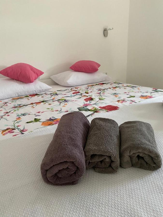 Apartmani Begic 1 I 2 Barbat na Rabu Exterior foto